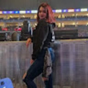 Meet your Posher, Ines